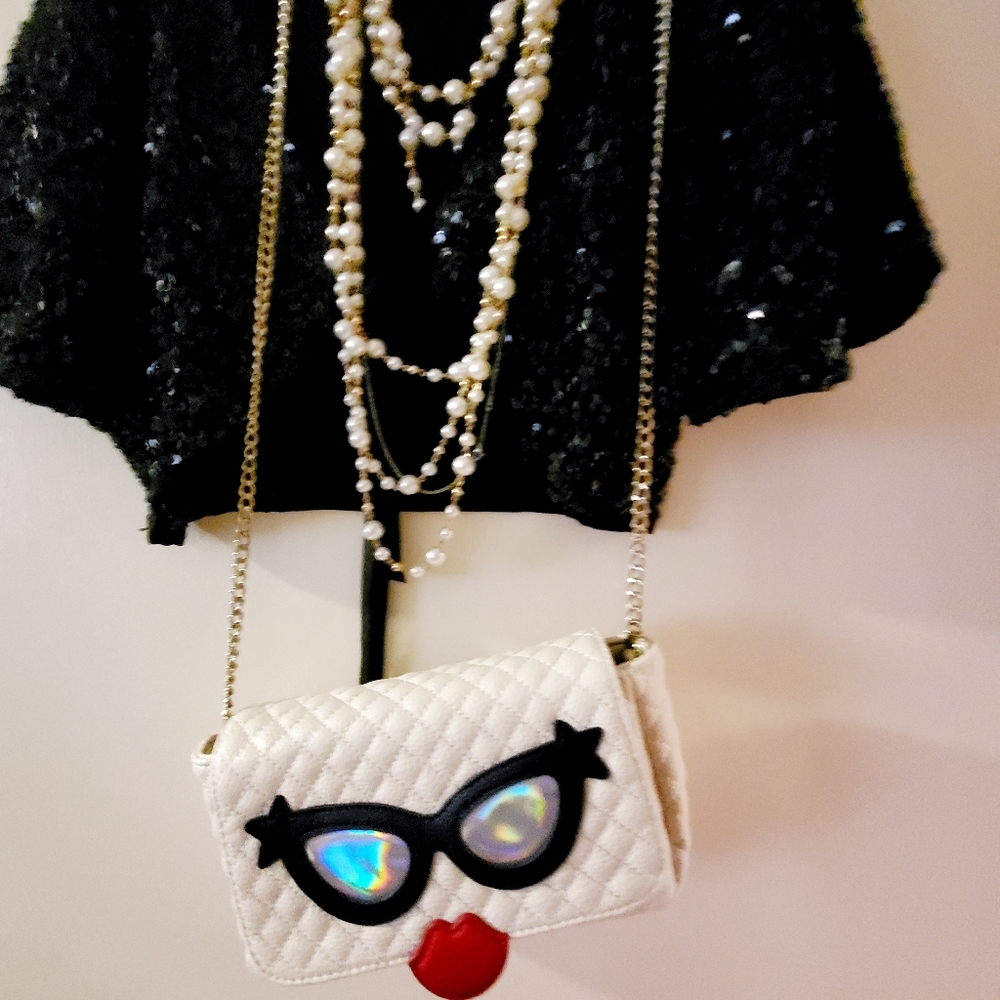 Purse - Picture 2 of 4